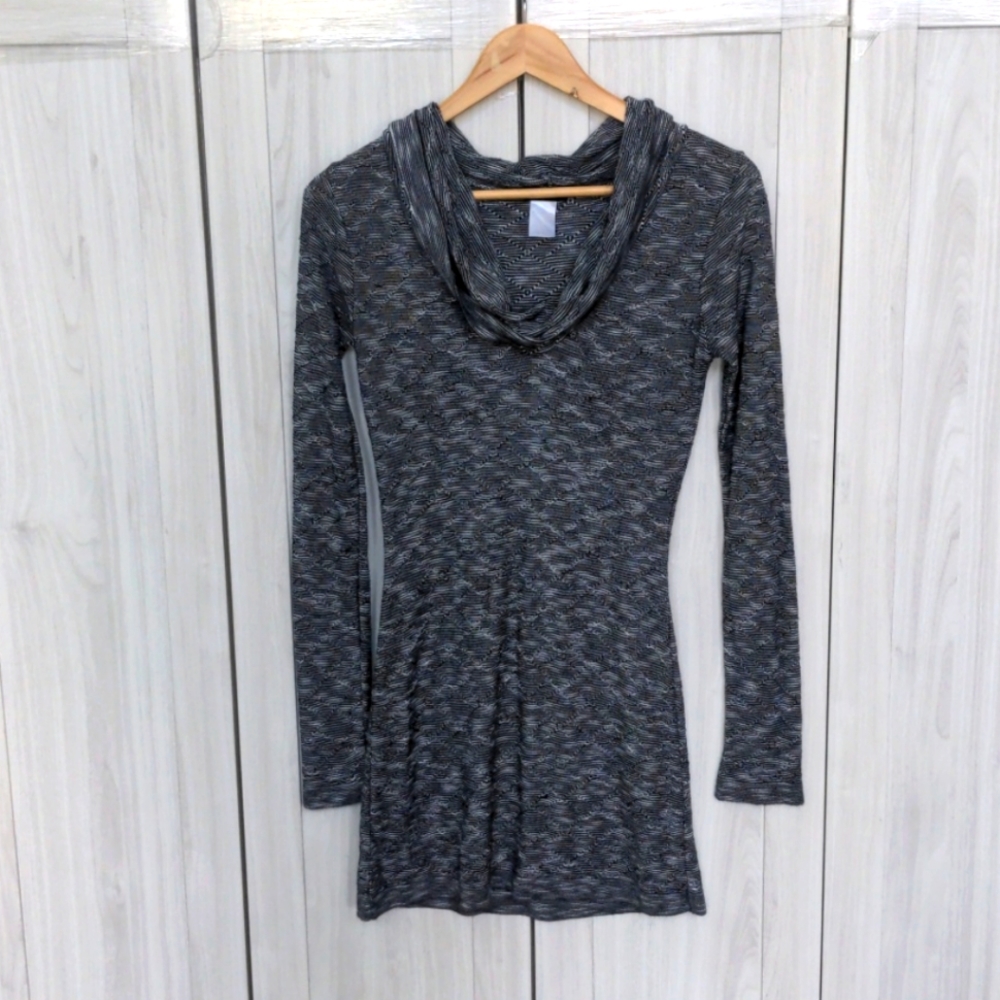 Black and White Tunic Top - Size S